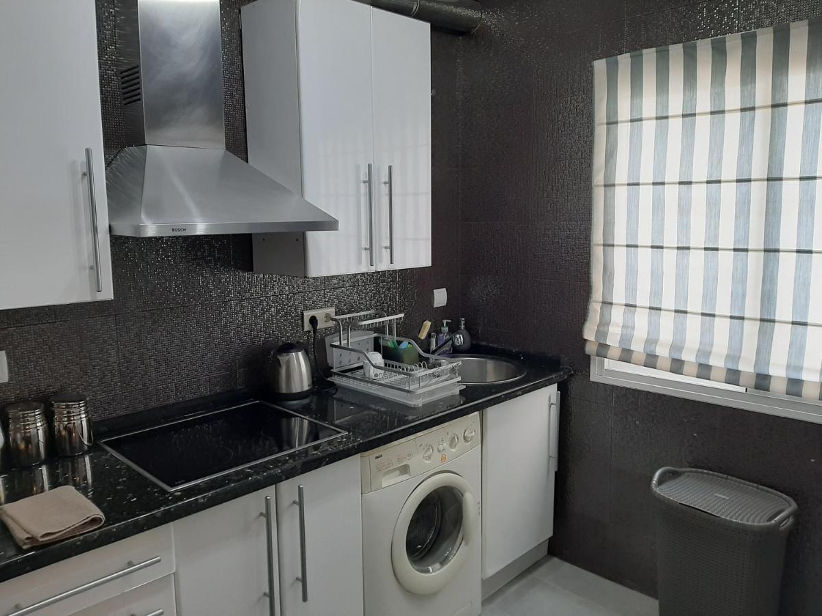 Apartment In Perfect Position Historic Centre Malaga Bagian luar foto